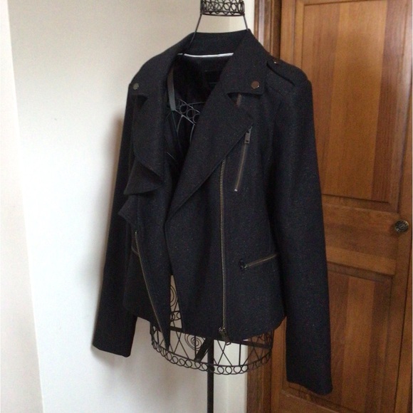 Banana Republic New $178.00 Women Black Flounce Front Moto Jacket Size 12 - Picture 6 of 9